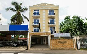 Oyo 126 Reliance Hotel
